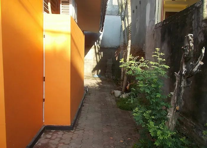 Szabrian デンパサール